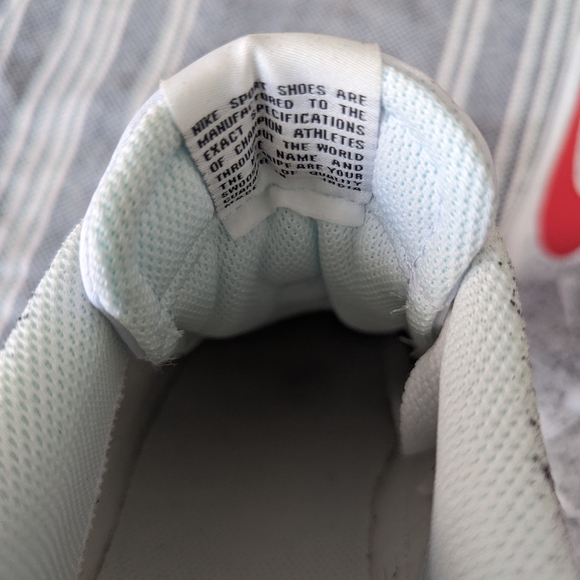 Paint Splattered Nike Court Legacy - Picture 5 of 7